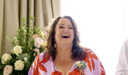 Sara Cumming - The Natural Celebrant