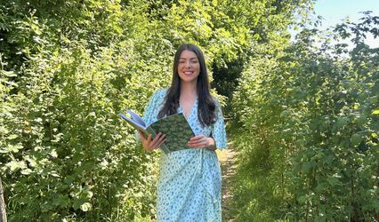 Amy The Poet Celebrant