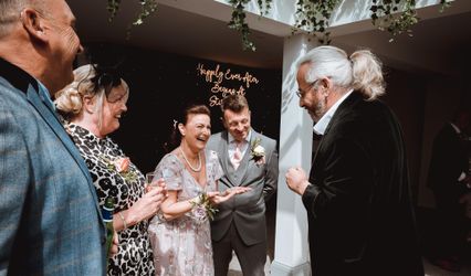 Andrew Tunney Magician