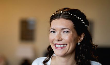 Makeup by Becky Flynn
