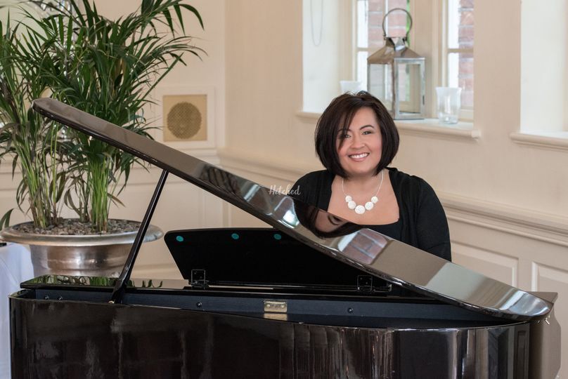 PianoDaisy - Professional Pianist