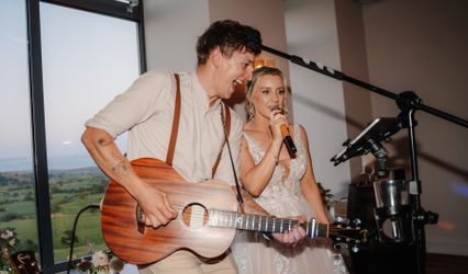 24 Live Acoustic