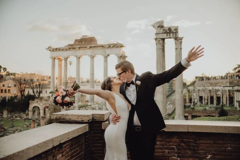 Peach Perfect Weddings
