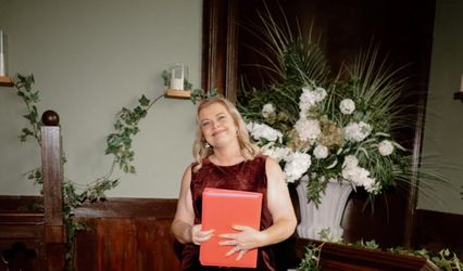 Nicola Norrie Celebrant