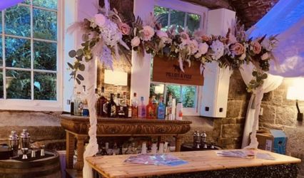 Fillies & Fizz - The Mobile bar Co