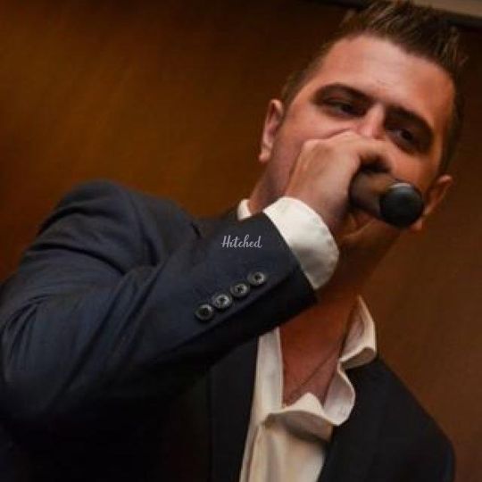Peter D Hill Wedding Singer & DJ