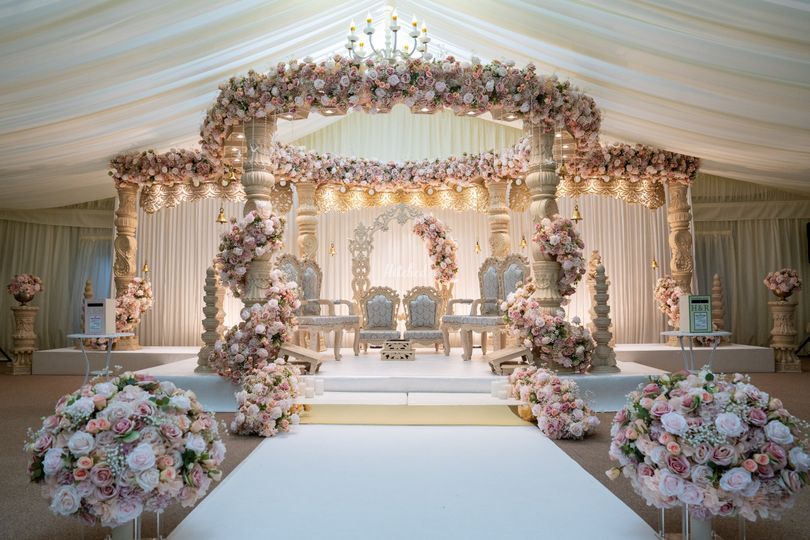 Glitz entertainment & décor ltd