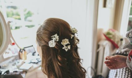 Katie Dale: Hairdresser & Wedding Hair Stylist