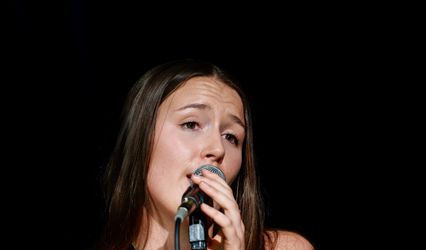 Olivia Schofield Vocalist