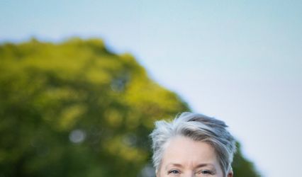 Rose Wanders Celebrant