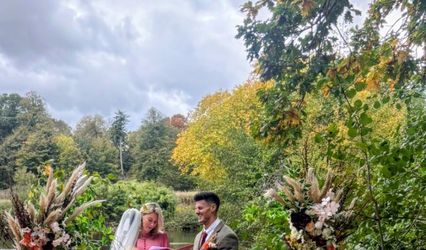 Michelle Barry Celebrant