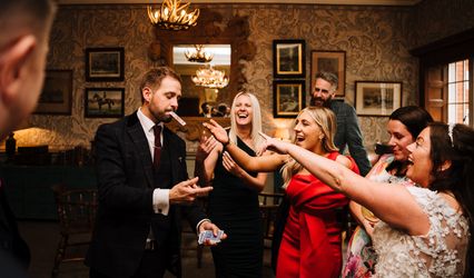 Tim Lichfield | Magician & Entertainer