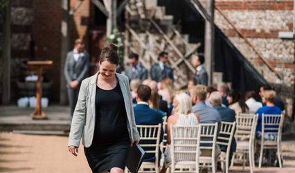 Celebrant Ellie Lomas