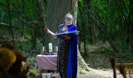 Celebrant Kate - sustainable celebrant