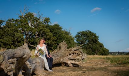 Simply Stylish Weddings Photography & Videography