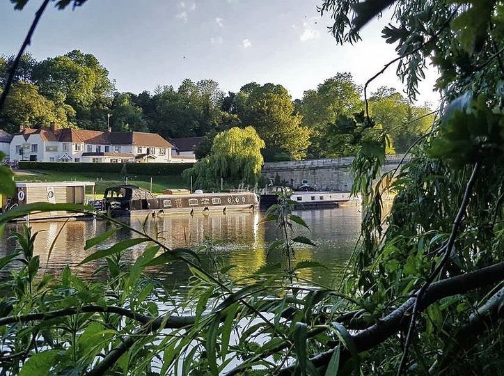 Shillingford Bridge Hotel