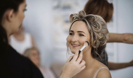 Michaela Sands makeup and beauty