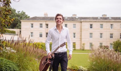Dan Foxton- Singer