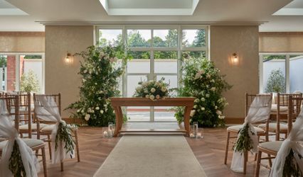 Fairlawns Hotel & Spa