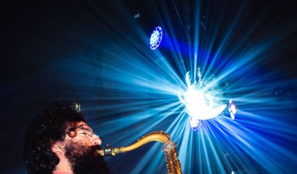 Dave Colebourn Saxes