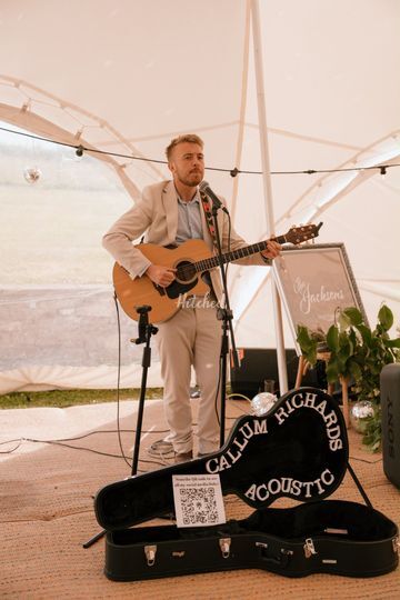 Callum Richards Acoustic Singer