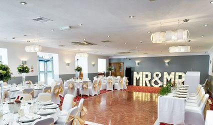 London Aerodrome Hotel by Sunday