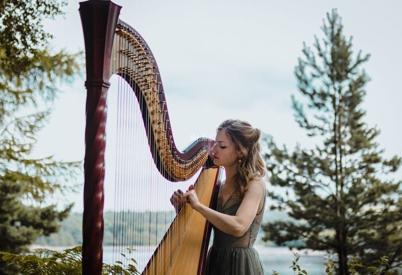 Becki Luff - Solo Harpist and Vocalist