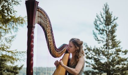 Becki Luff - Solo Harpist and Vocalist
