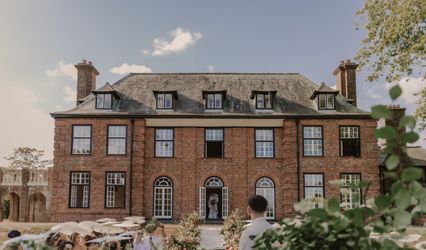 Sant Ffraed House