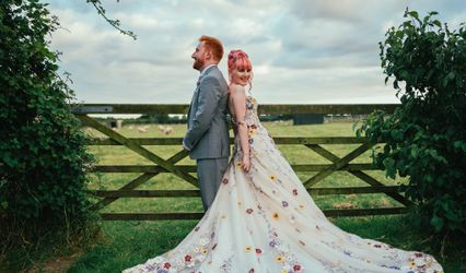 Pretty Wedding Studios