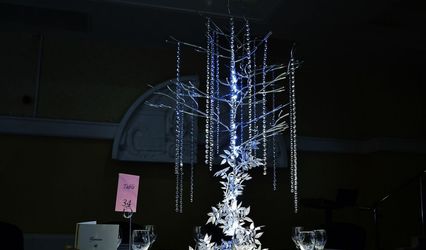 J R Centrepieces