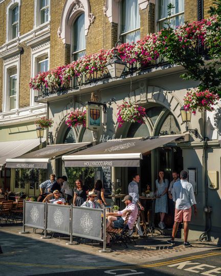The Hollywood Arms