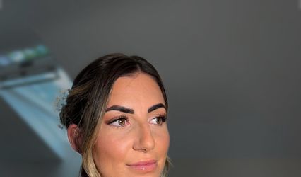 Chloe Hartfield Makeup