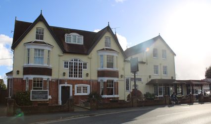 Wight Pubs, Hotels & Events 