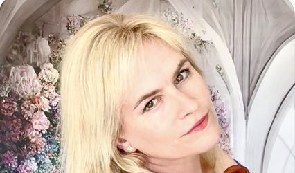 Katherine, Luxury Violinist