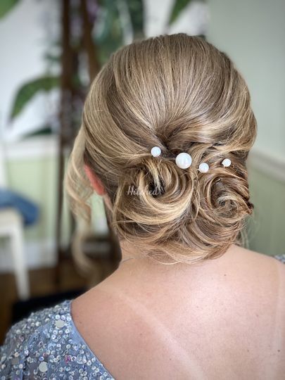 Circles Bridal Hair & Makeup