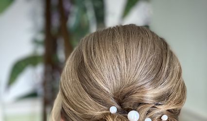 Circles Bridal Hair & Makeup