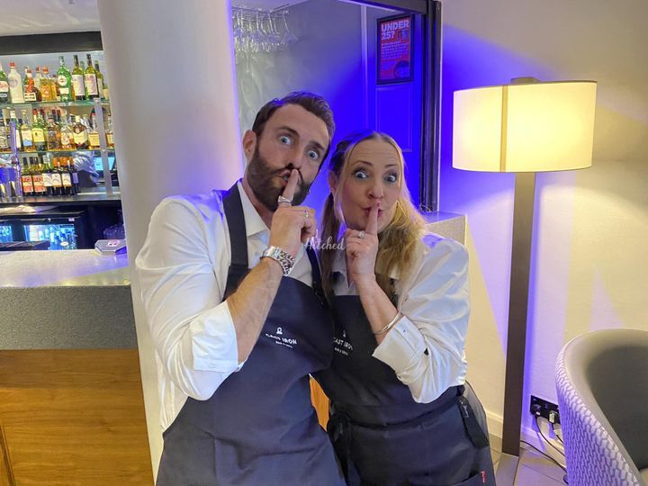 Singing Waiters Birmingham - Undercover Singers UK