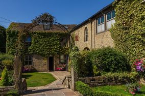 The Fleece Countryside Inn