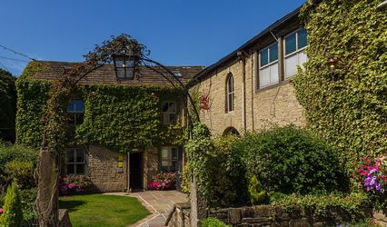 The Fleece Countryside Inn