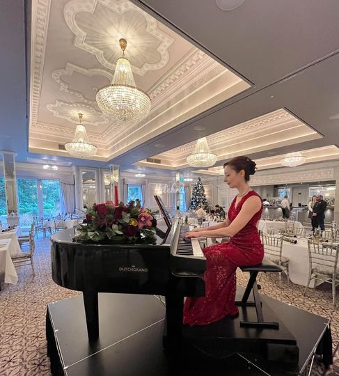 Kelly Winter Piano