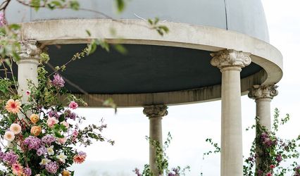 Weddings By Lisa Marie