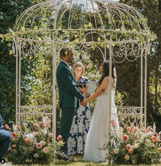 BusyBrides Celebrant