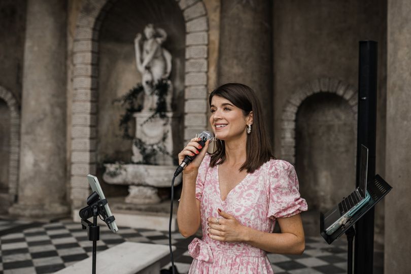Laura Frances Wedding Singer