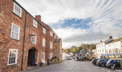 Luttrell Arms Hotel