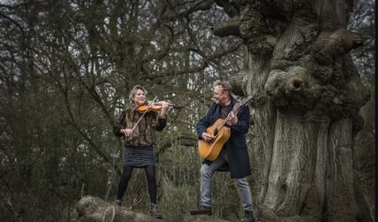 2 of Diamonds - Acoustic Duo