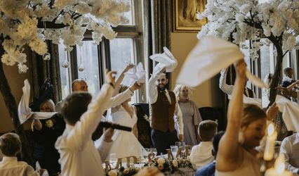 The Astonishing Singers