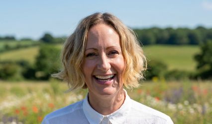 Kate Etherton | Celebrant