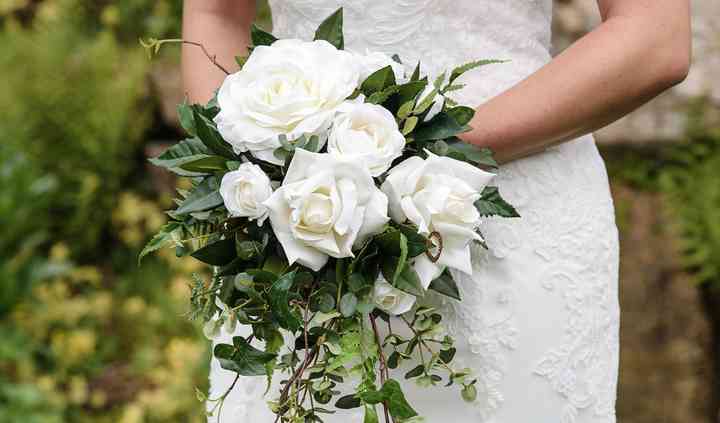 Silk Bride Artificial Wedding Flowers In Kent Wedding Florists Hitched Co Uk