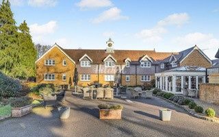 Wroxton House Hotel